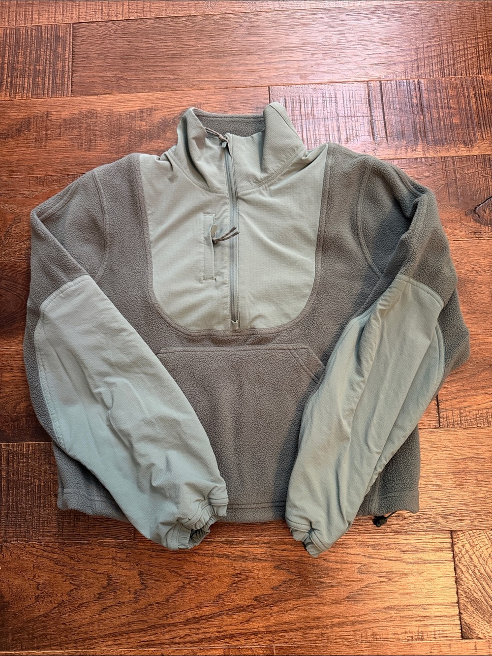 lululemon athletica Two-Tone Green Teddy Pullover Jacket